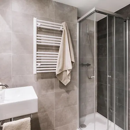 Vacar - 3 Bedrooms In Eixample Esquerra Barcelona