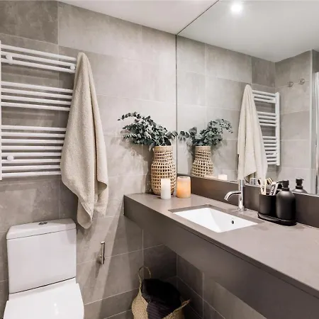 Vacar - 3 Bedrooms In Eixample Esquerra Barcelona