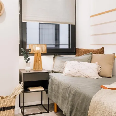 Vacar - 3 Bedrooms In Eixample Esquerra *